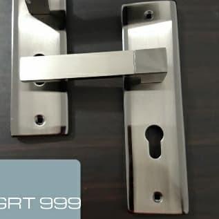 Kunci Pintu Tanggung Sedang Medium GRT - Kotak