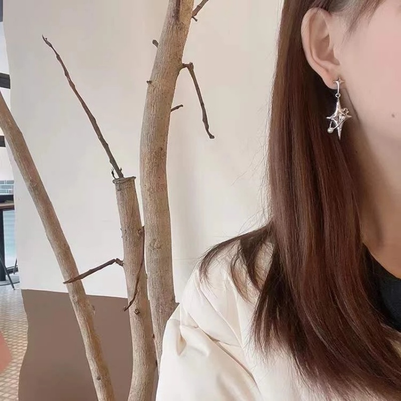 Anting Tusuk Gantung Asimetris Desain Planet / Bintang Hias Kristal / Mutiara Imitasi Untuk Wanita