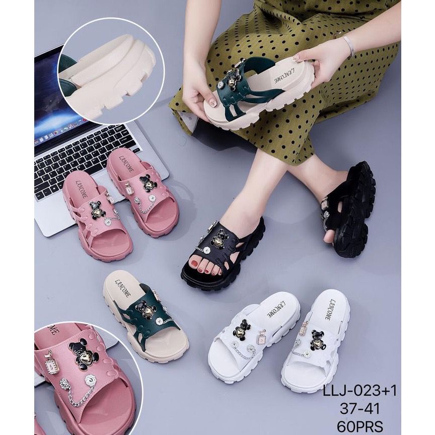 Sandal Jelly wanita Import MAGGIE / Sendal Wanita Buat Seharihari / Sandal Wanita Model Terbaru / Sendal Korea Wanita / Sepatu Wanita Dewasa terbaru 2022 / Sandal Wanita Simpel