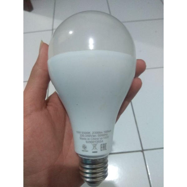LED Philips 19 watt OFF