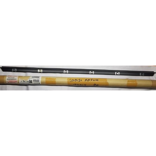 Weatherstrip / Pelipit Kaca Luar Suzuki Jimny Katana Caribian Asli Sgp