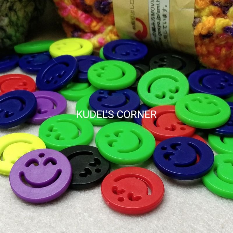 OBRAL!!! 12 PCS MANIK MOTE AKRILIK SMILEY MIX/ CAMPUR WARNA