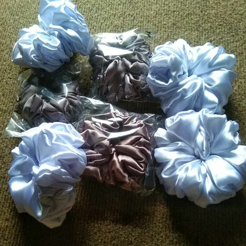 Scrunchie glossy
