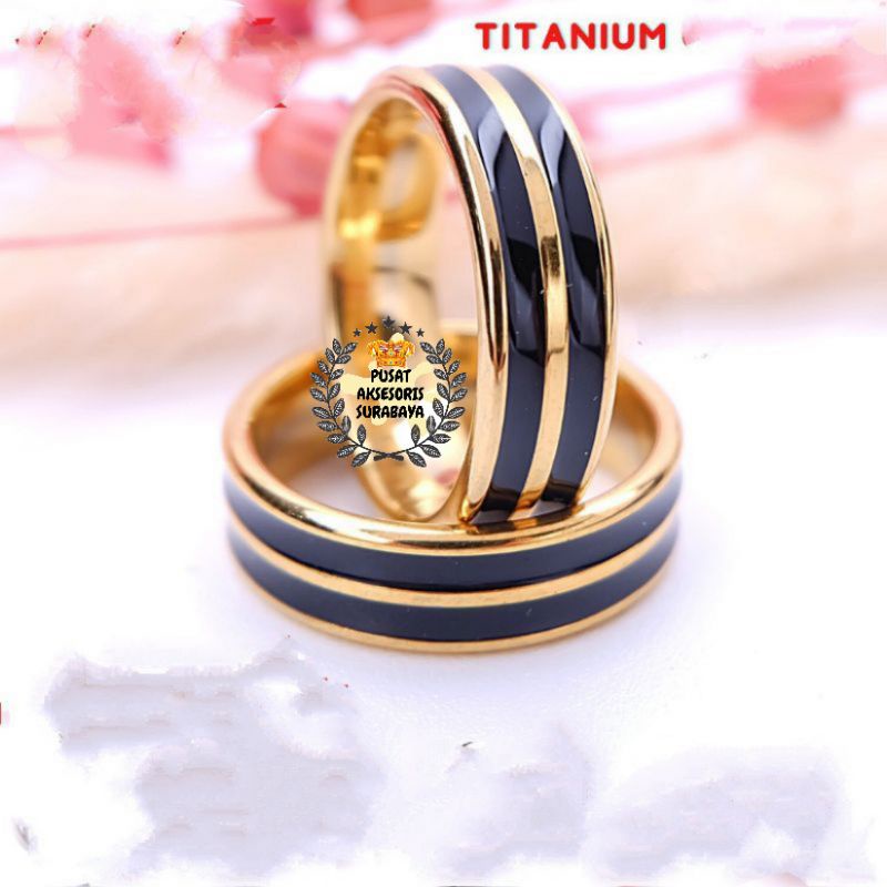 CINCIN TITANIUM HITAM LIST GOLD 2 RING CEWEK COWOK TERBARU