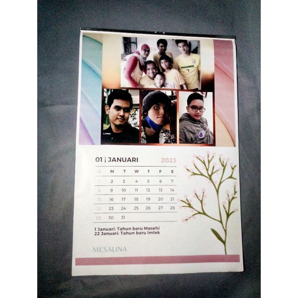 

Kalender Dinding 2023 Custom