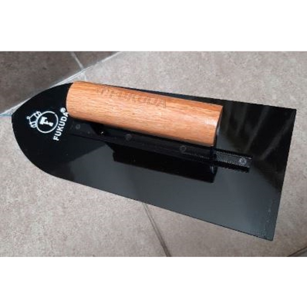 Cetok Semen Fukuda Gagang Kayu Lancip