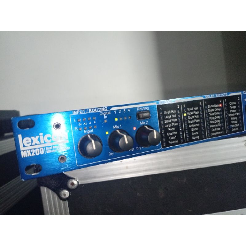 Efek vocal Lexicon MX200