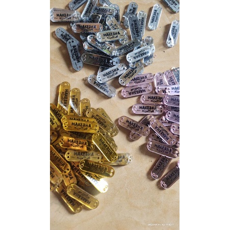 

Label akrilik custom ukuran 1x3