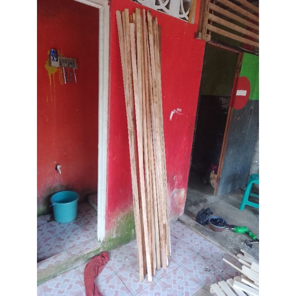 kayu reng ukuran 2x3 panjang 2 meter