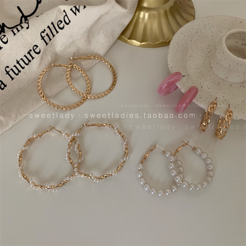 Set Anting Hoop Desain Kupu-Kupu Hati Kristal Mutiara Asetat Bahan Resin Gaya Vintage Untuk Wanita