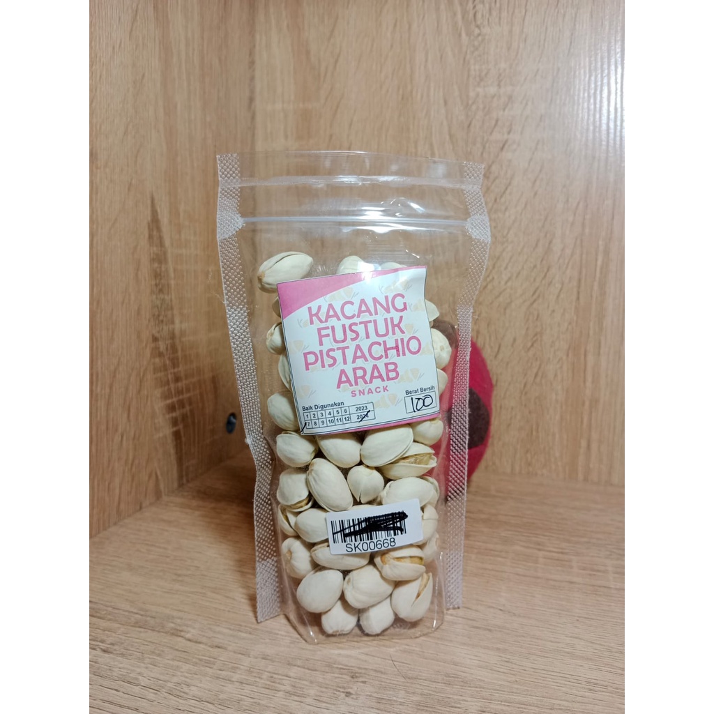 

Kacang Fustuk Pistachio Arab Kiloan 100g | Kacang Arab | Oleh Oleh Khas Arab