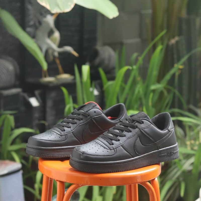 Sepatu Pria Sneakers Air New Fashion Black Casual Keren Dewasa Bisa Untuk Sekolah Dan Kerja Jalan Jalan Full Hitam Polos Black White Import New Men Shoes Ringan Terkeren Keren Kekinian Terlaris Best Seller