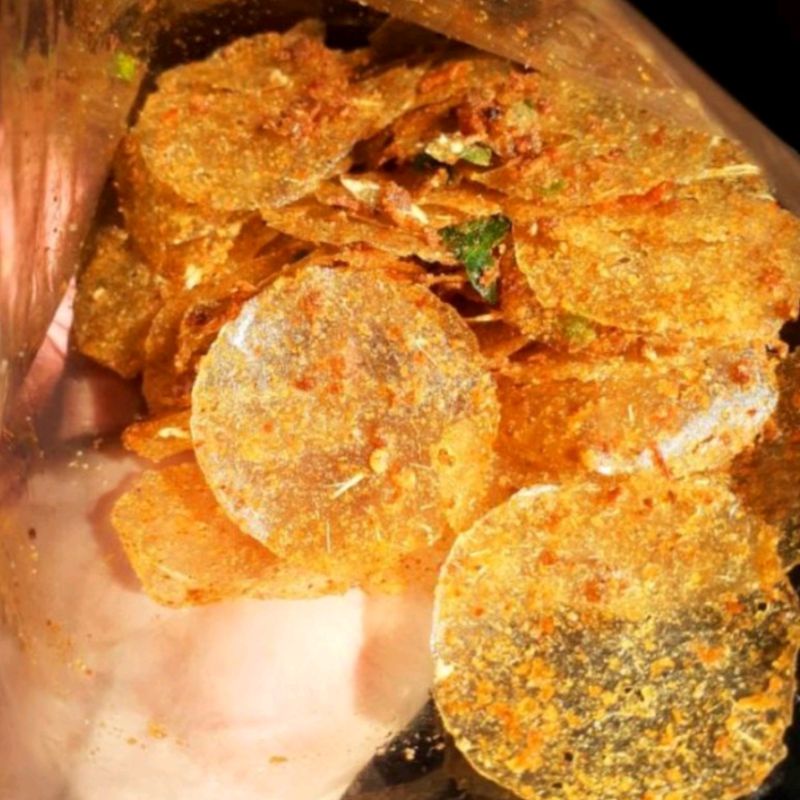 

Kripik Kaca Pedas Daun Jeruk 1kg Homemade Renyah