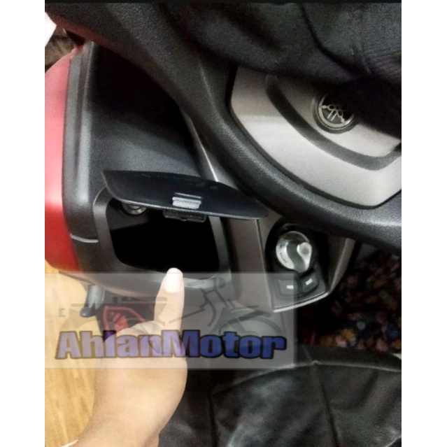 Tutup Laci Kiri  N-max New 155 /Tutup Kantong Kiri N-max