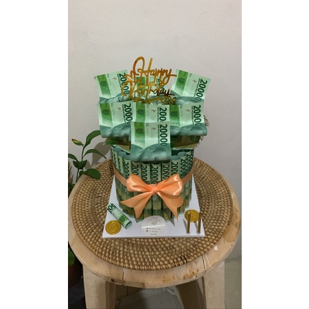 

Money cake