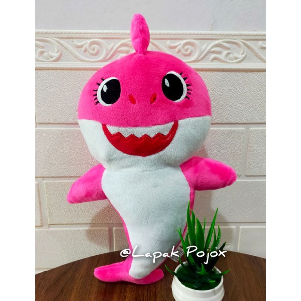 Boneka Baby Shark Pinkfong super lembut