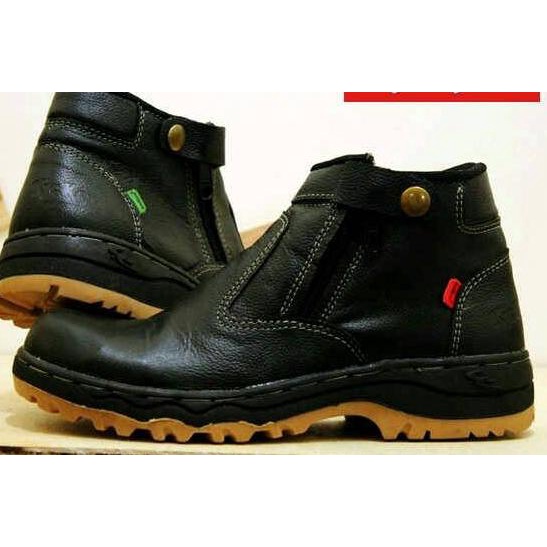 Sepatu boot proyek pria kickers safety ujung besi kulit grade ori