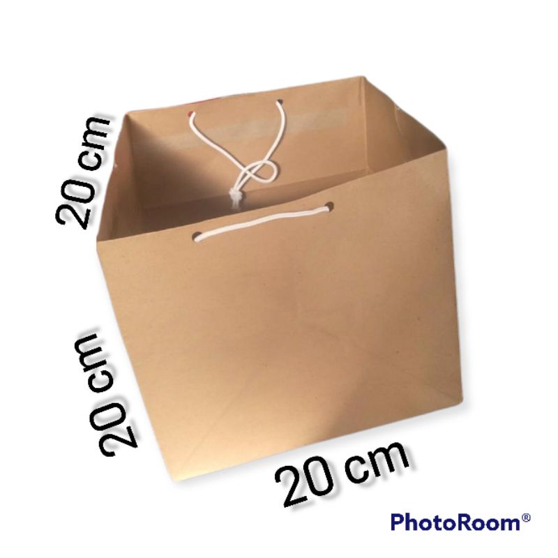 

PAPERBAG KOTAK uk 20x20x22