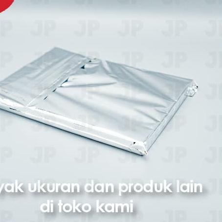 

Plastik Packing Polymailer Metalize UK 30x45 / 35x45 / 40x45 Isi 100 - 35x45