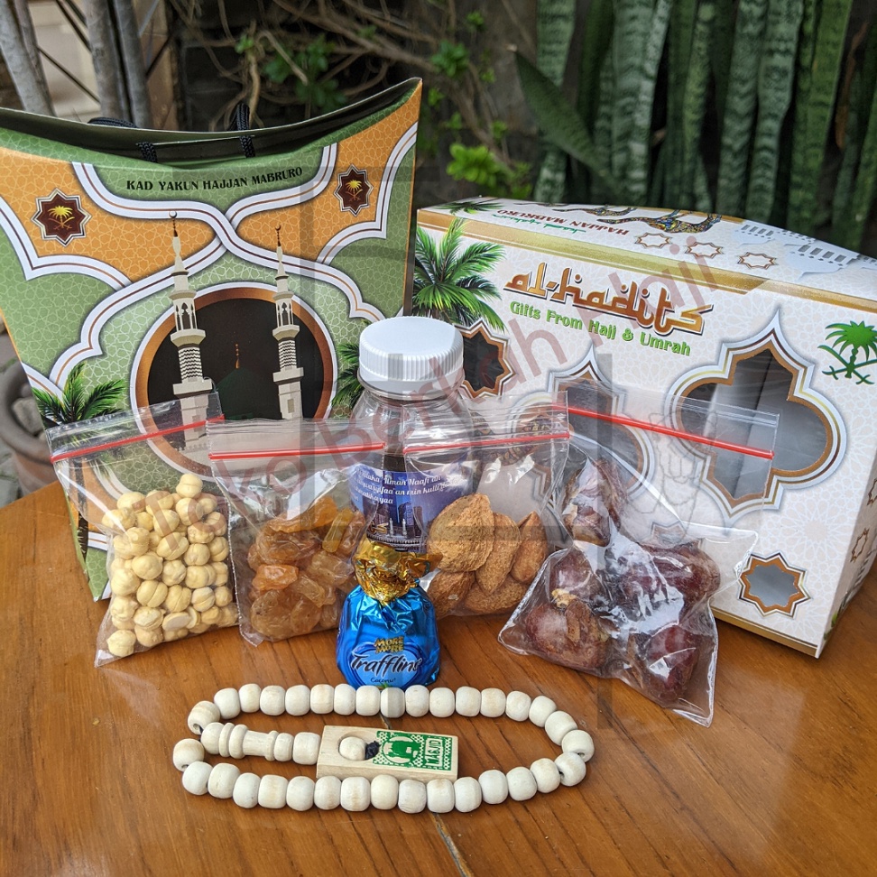 Paket Oleh oleh Haji dan Umroh + Kacang Almond + Coklat Arab + Tasbih