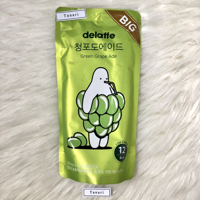 

Tokopratiwiw - Delaffe Green Grape Rasa Anggur Korean Drink Minuman Mini Market Korea
