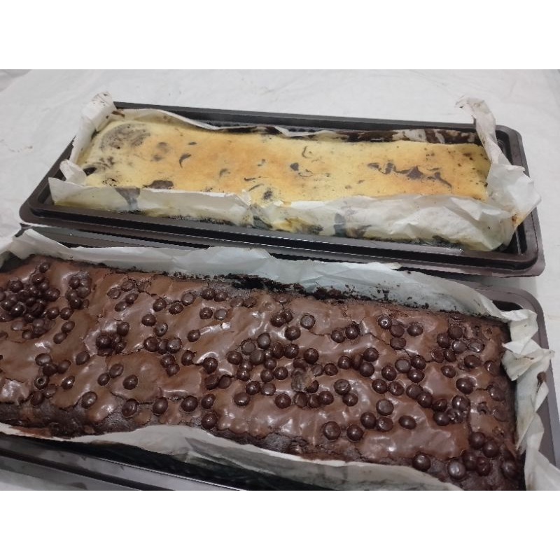 

Brownies panggang dan Brownies creamchese ( Paket Hemat)