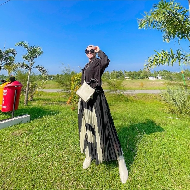 Youngmoodis metha rok asimetris import lapis furing fashion ootd cantik