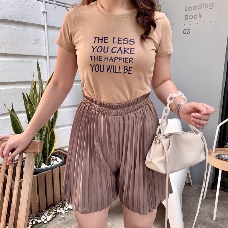 CELANA PLISKET HOT PANTS / CELANA PENDEK / BAWAHAN WANITA / CELANA SEXSY PEREMPUAN