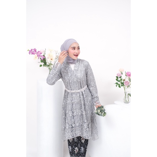 DIYANA TUNIK KEBAYA