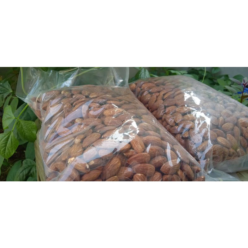 

almond panggang