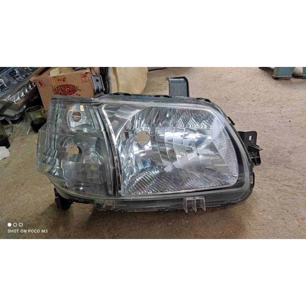 Headlamp grandmax kanan