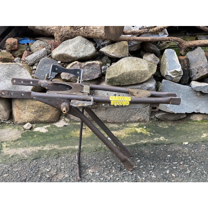 sambungan rangka gl100 / ekor gl100 / buntutan gl100 / rangka belakang gl100