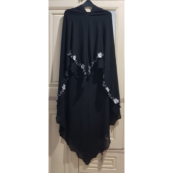 Preloved Khimar warna hitam motif bordir