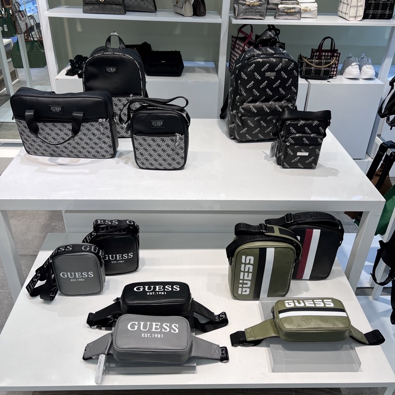 Link request Tas Cowok Guess