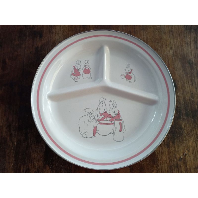 Piring makan anak sekat / piring makan anak enamel / piring peter rabbit