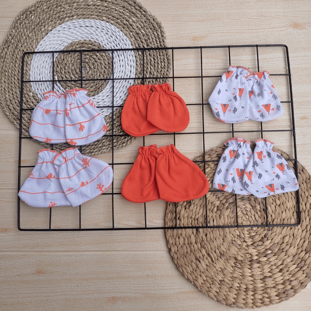 3 PCS Sarung Tangan 3 PCS Sarung Kaki Bayi Baru Lahir Seri Orange Sartaki Meyriana Collection