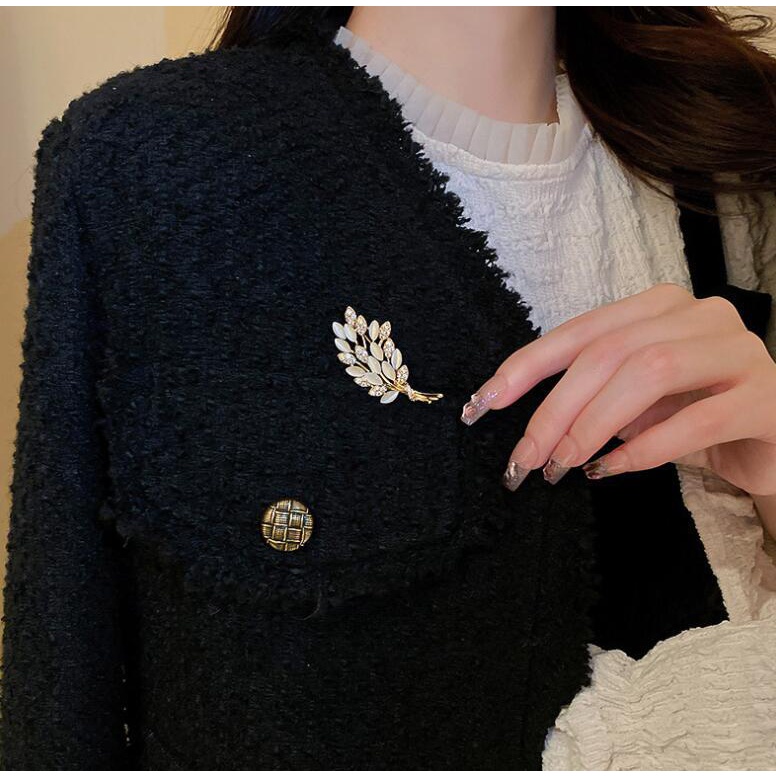 Bros Pin Buckle Korsase Desain Gandum Opal Anti Silau Untuk Aksesoris Wanita