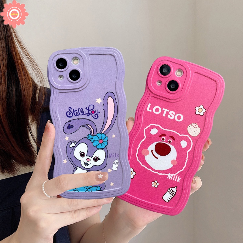 Casing Beruang Strawberry Lucu Samsung A04 A12 A14 A32 A23 A53 A22 A52 A03s A52s A13 A50s A04s A04E A50 A33 A02s A03 A21s A30s A20 A11 A51 M22 A31 M32 StellaLou Soft Wavy Edge Case