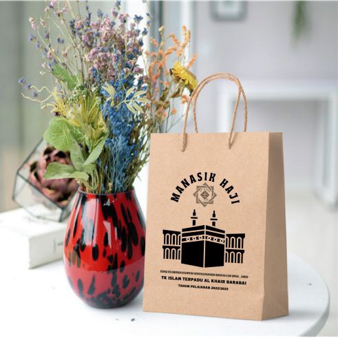 

Paper Bag Coklat Custom Designs uka- Suka Size 18 X 8 X 20 cm ( P x L x t ) Paperbag Kado Souvenir Packing Gift Bag