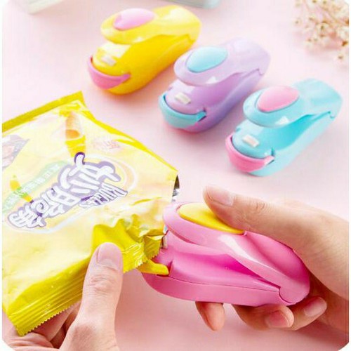 HAND SEALER Mini Perekat Plastik Portable Alat Perekat Plastik Snack / Makanan