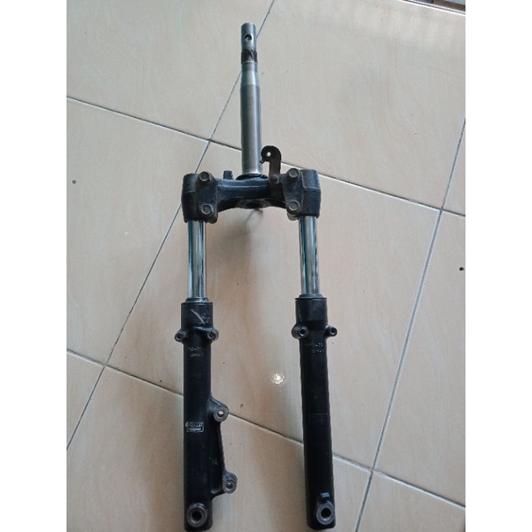 Shock depan cs 1 segitiga cs one