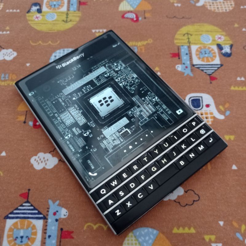 BLACKBERRY PASSPORT ANDROID