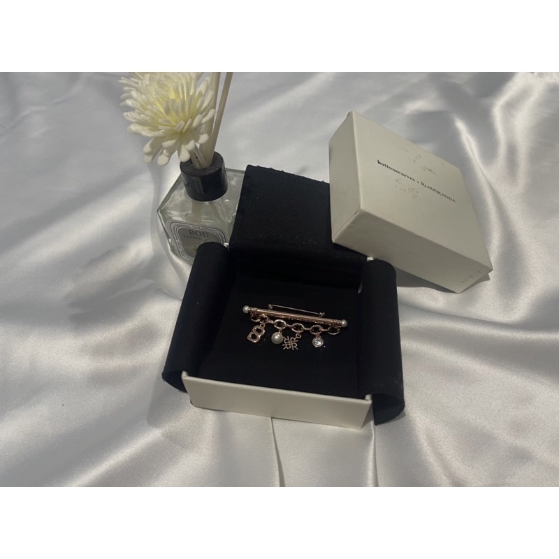 Brooch Buttonscarves x RIAMIRANDA (Preloved)