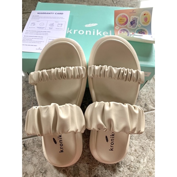 SANDAL KRONIKEL (PRELOVED)