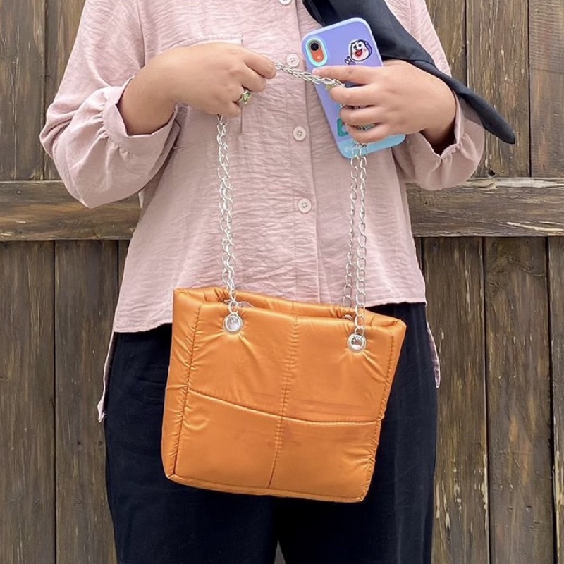 Asfour - Hyuna Puffy Bag - Tas Puff Lucu Pillow Selempang Rantai MOMO BAG | Puffy Bag | Tas Selempang Tas Wanita Terbaru Tas Bahu | premium