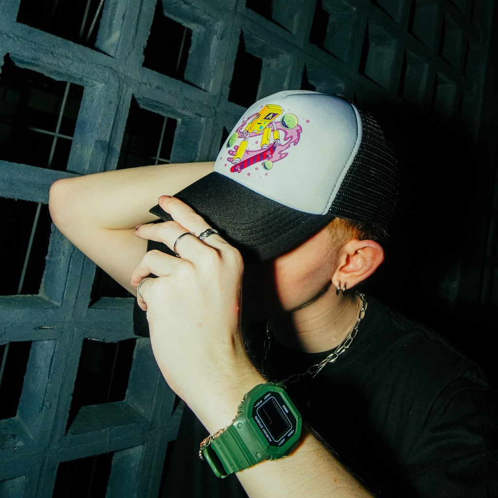 Almost Studio - Topi Trucker - Outsider - Black White