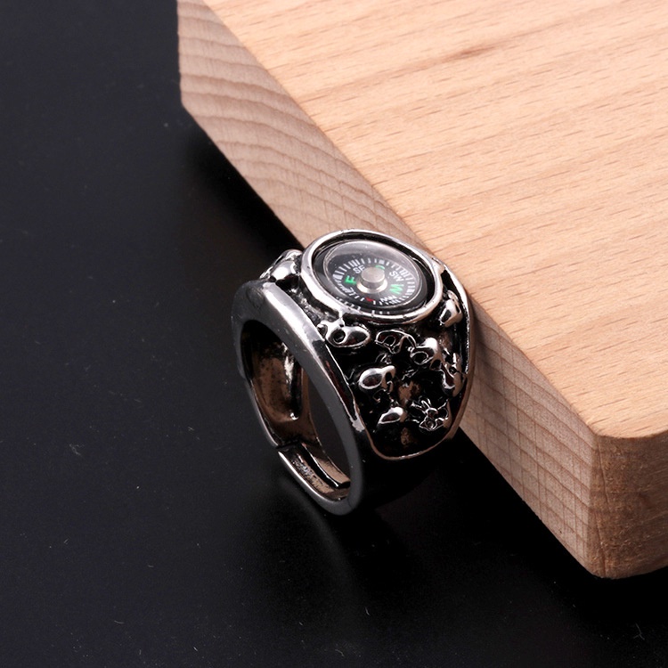 Cincin Bentuk Kompas Bahan Stainless steel Gaya retro Eropa Amerika Untuk Pria