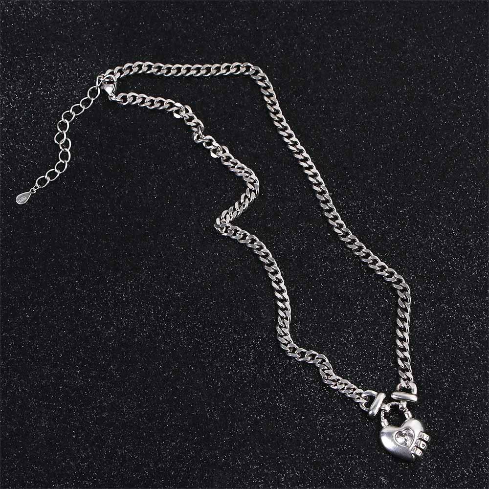 Mxbeauty Wanita Kalung Pesta Hadiah Elegan Rantai Logam Choker Temperamen Gaya Korea Liontin Necklaces