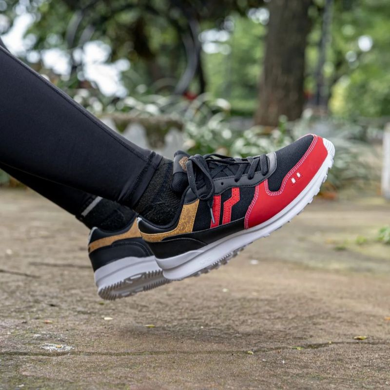 Sepatu Casual Piero Jogger Barong - Black/Red