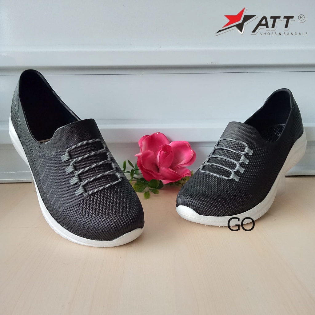 gos ATT SWL 501 Sepatu Slip On Wanita Karet Sneakers Anti Air PUTIH HITAM